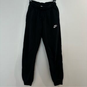 Nike Women’s Black Athletic Sweatpants with Tapered Ankles